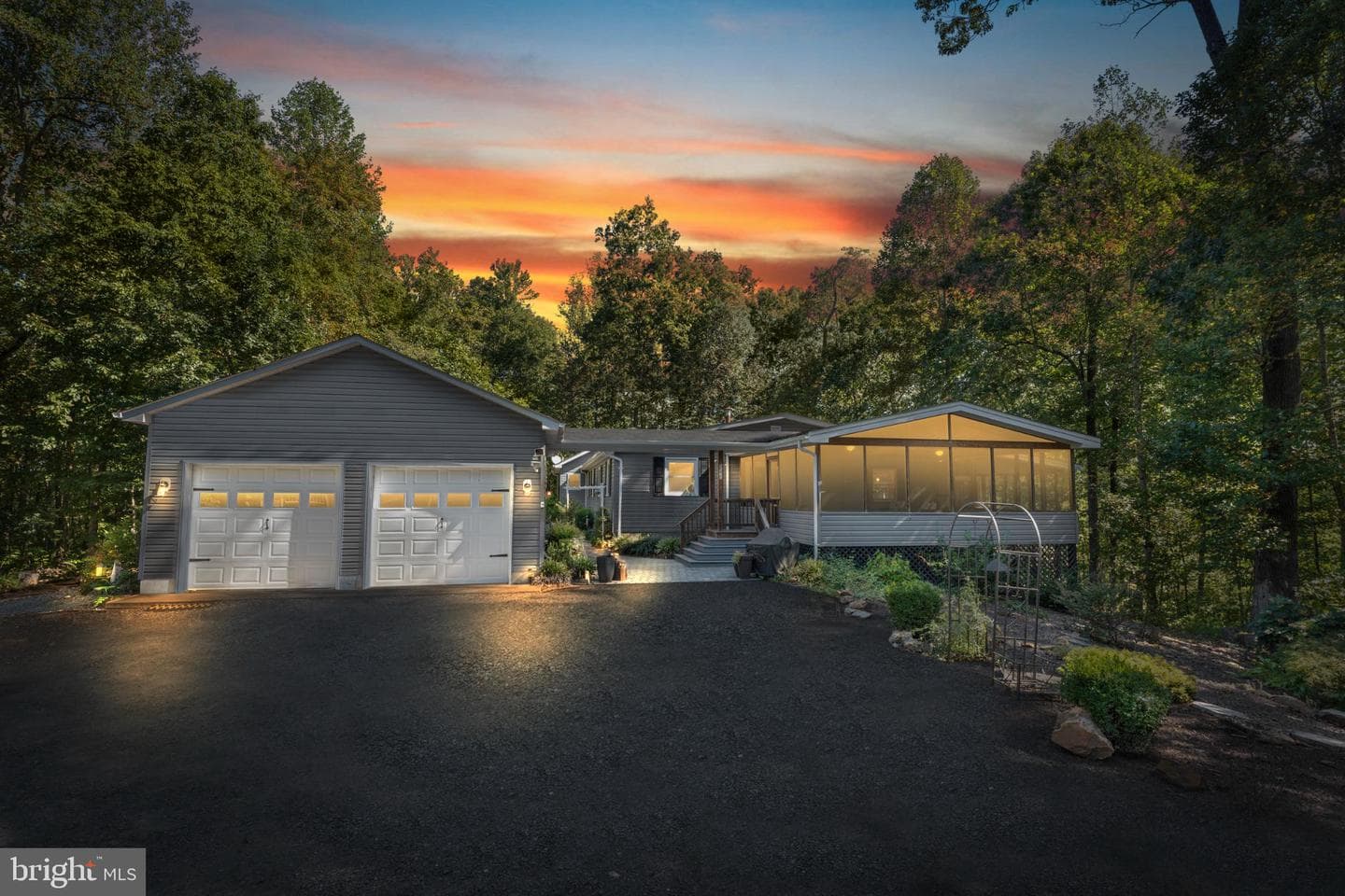 8572 Monumental Mills, Rixeyville