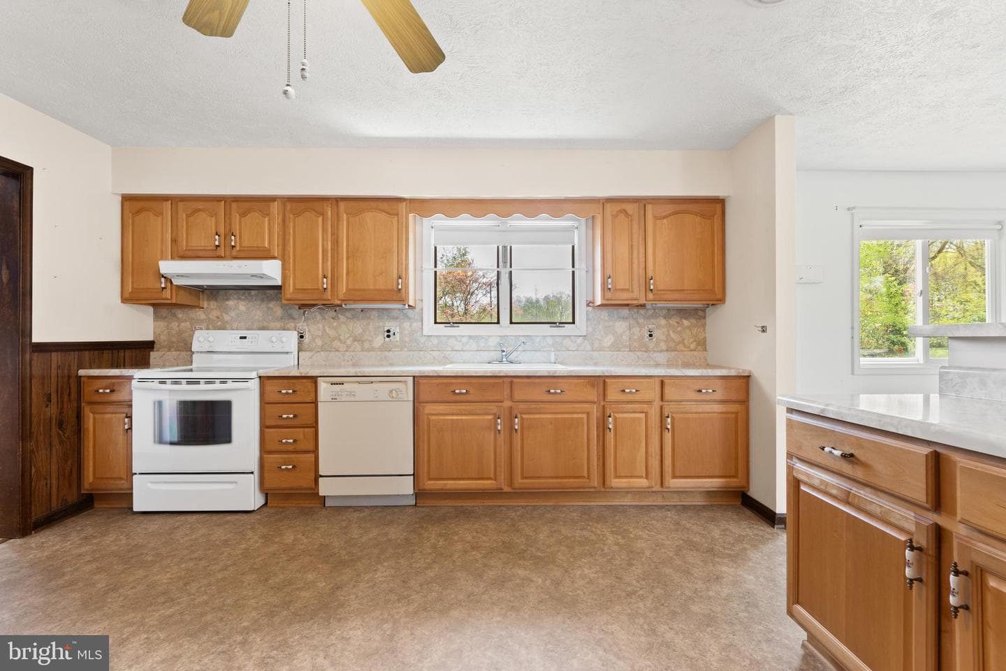 13349 Brock Lane photo 13