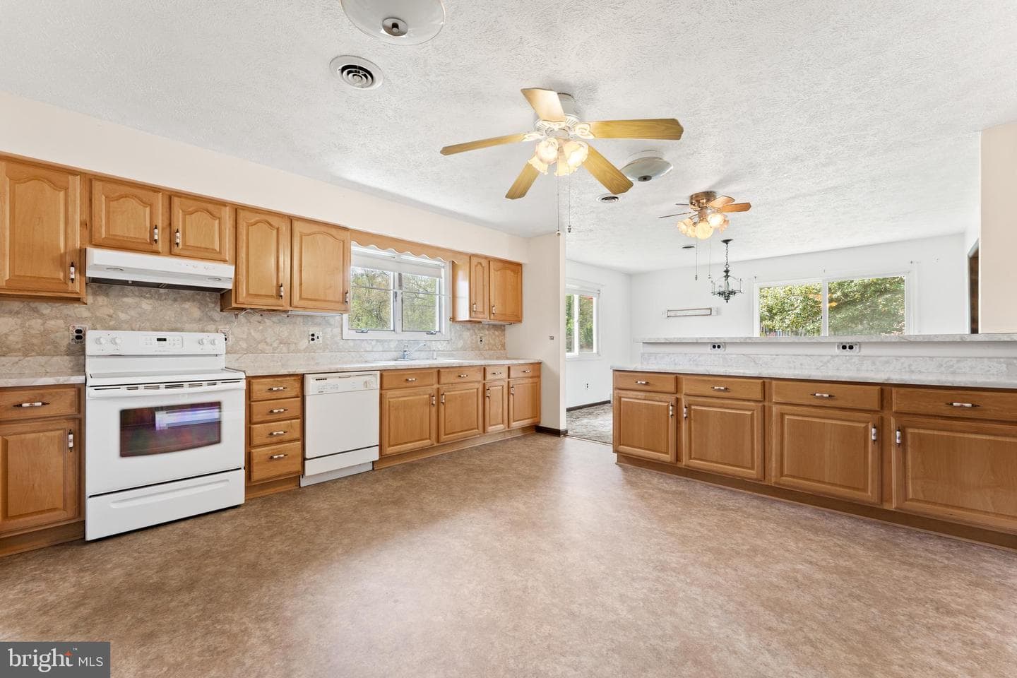 13349 Brock Lane photo 14
