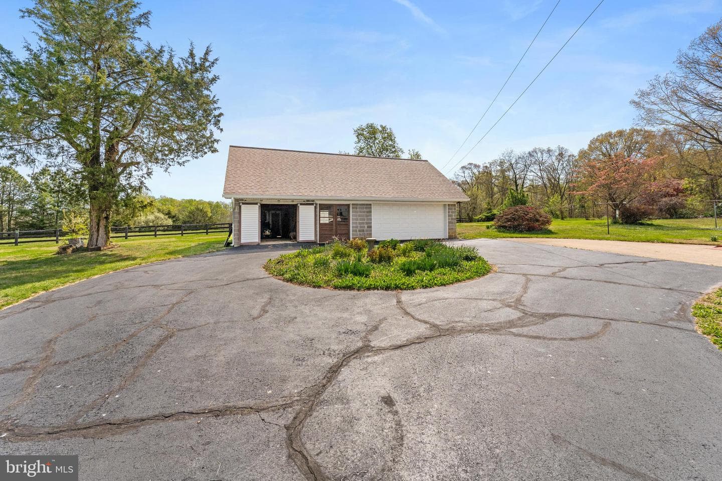 13349 Brock Lane photo 3