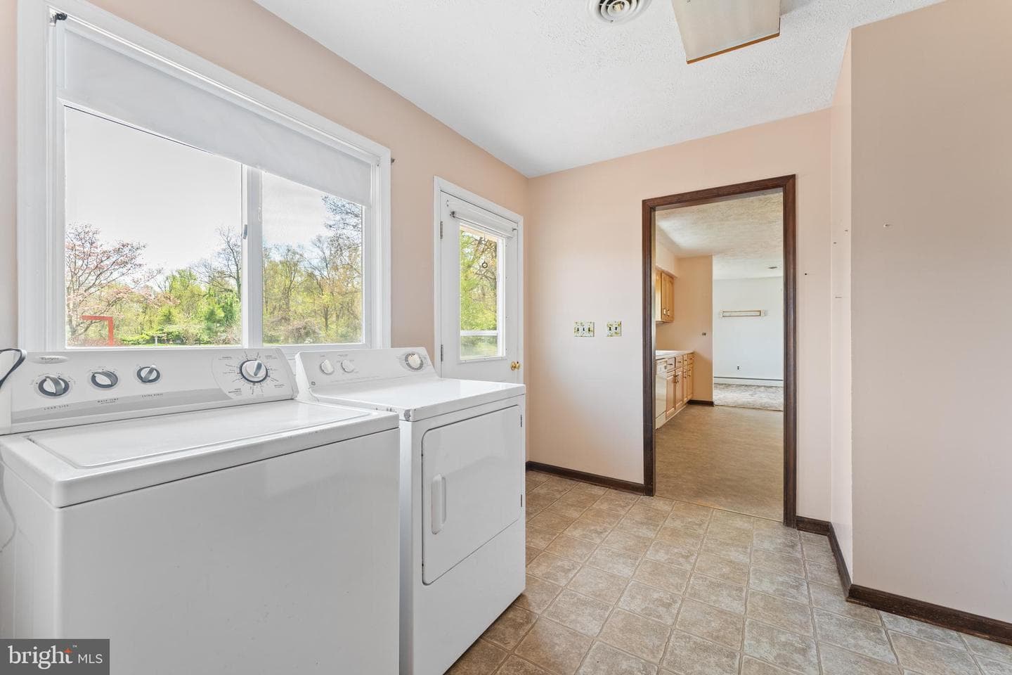 13349 Brock Lane photo 37