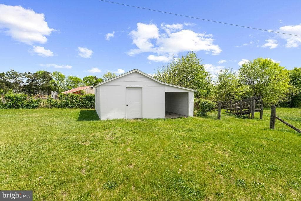 15409 Jonas Road photo 3