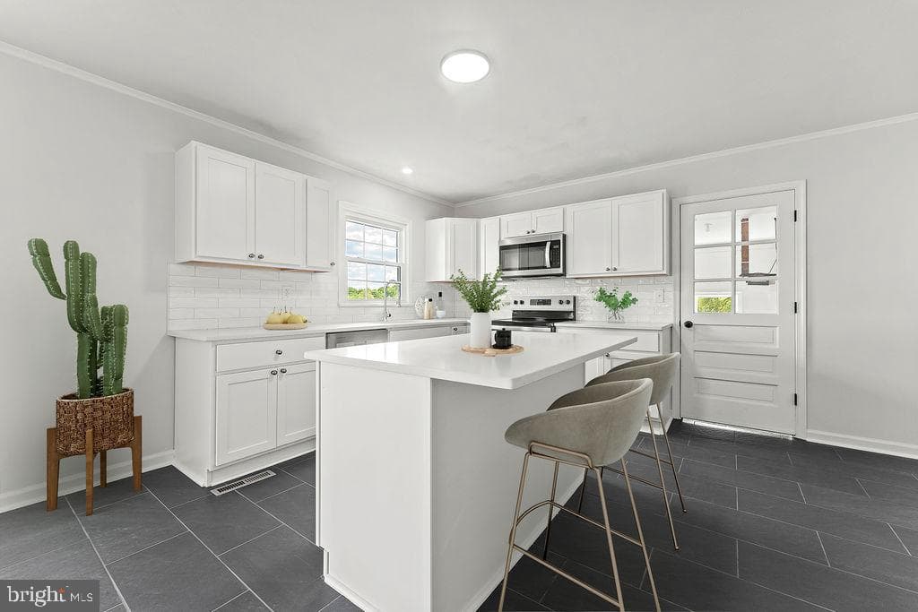 15409 Jonas Road photo 6