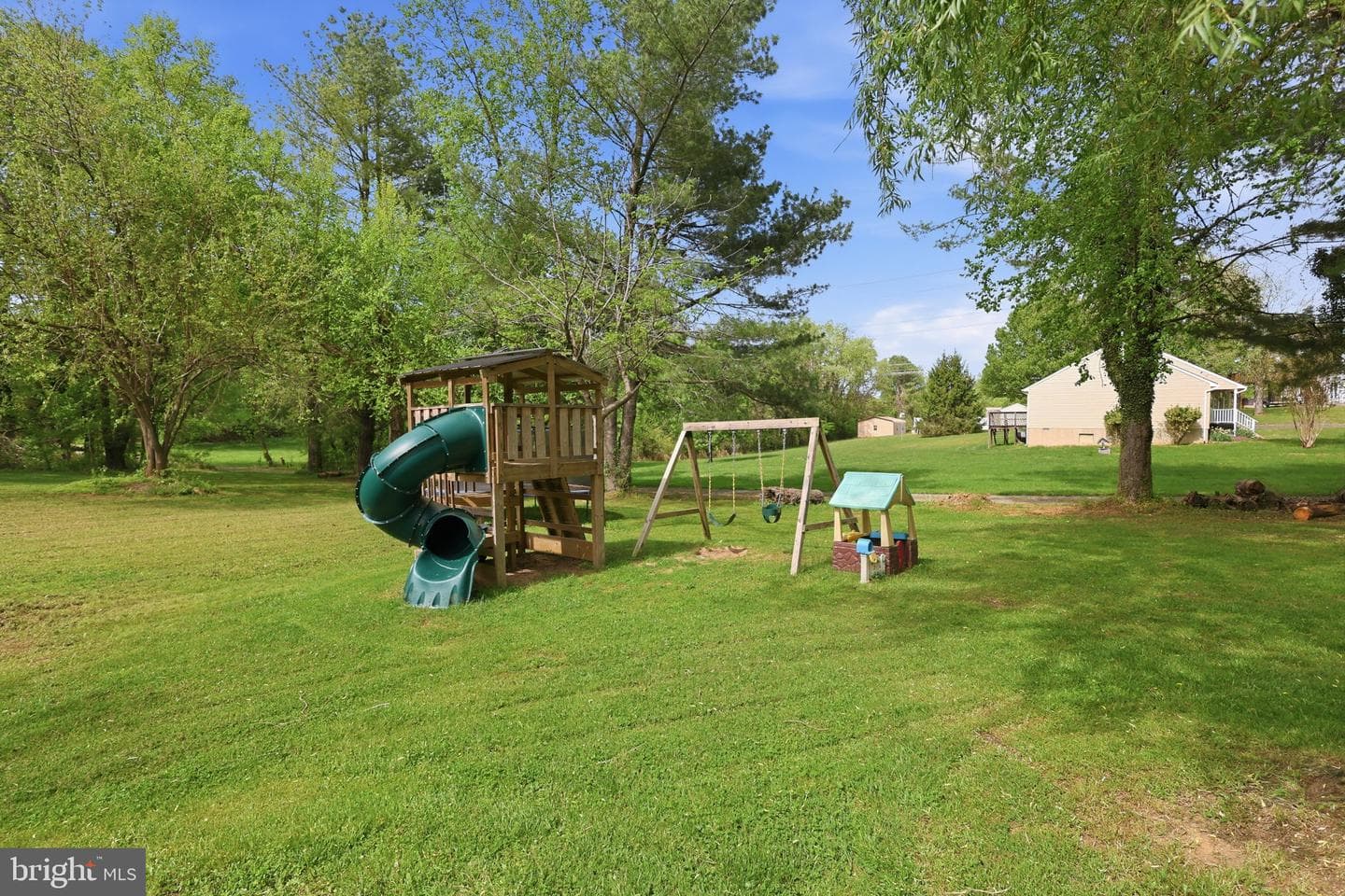 18583 Springs Road photo 34