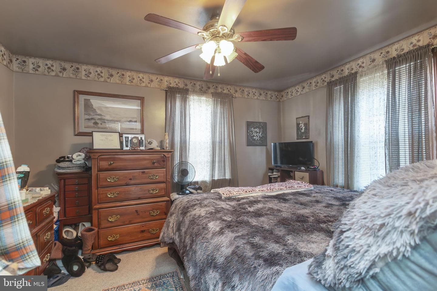 115 E Stevens Street photo 14