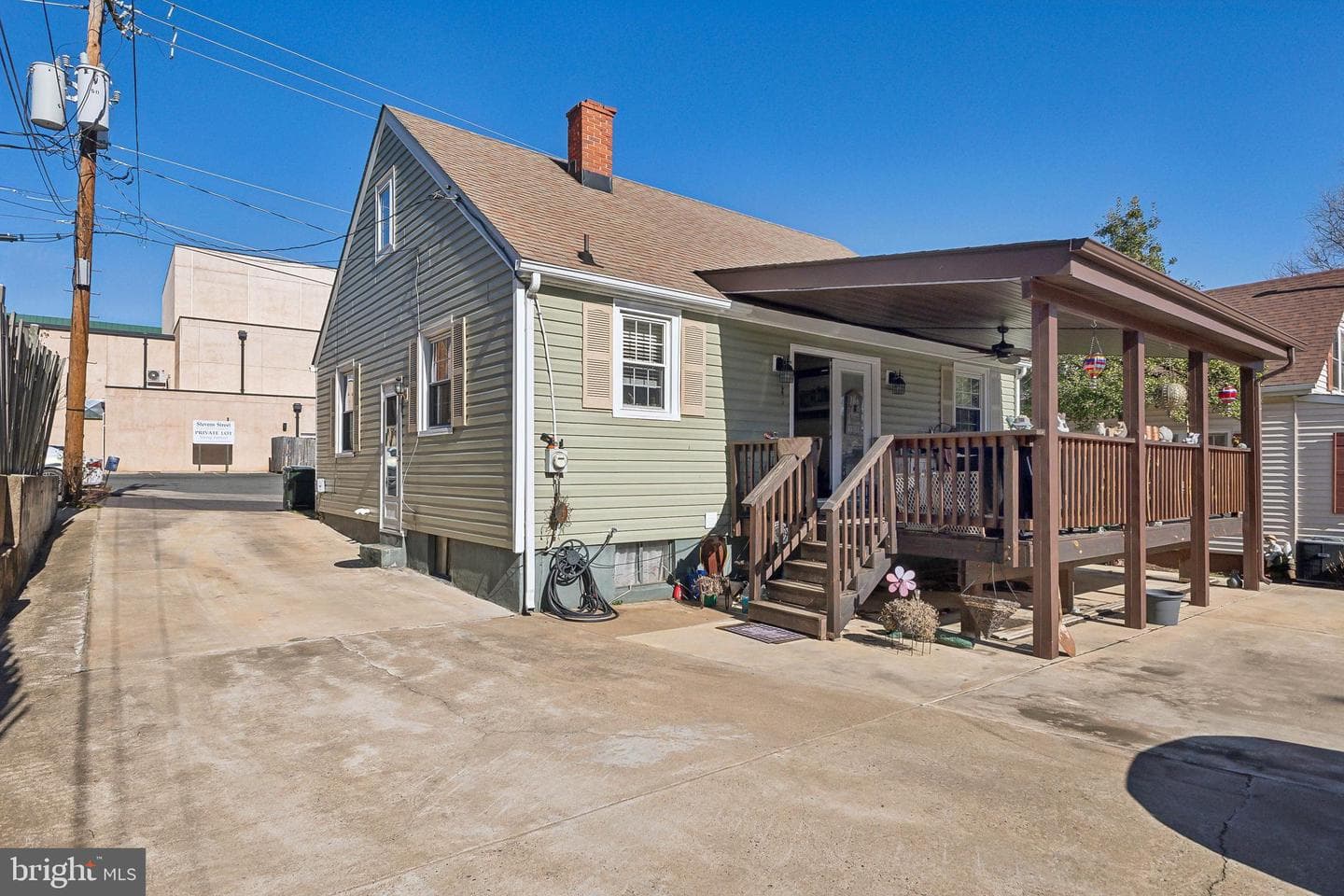 115 E Stevens Street photo 22