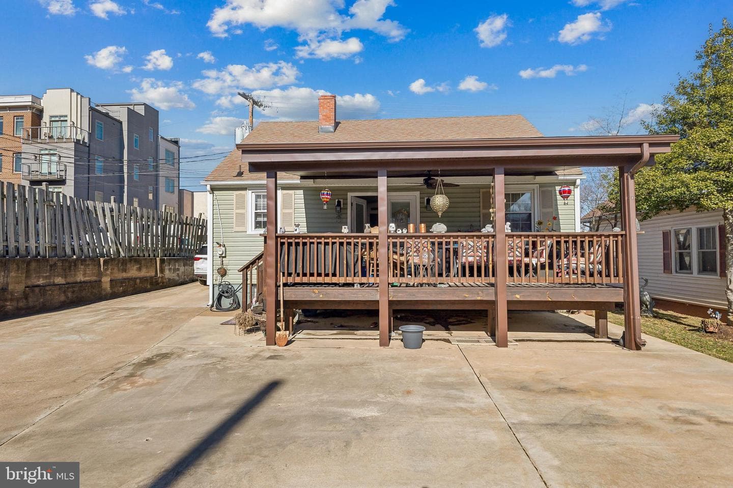 115 E Stevens Street photo 23