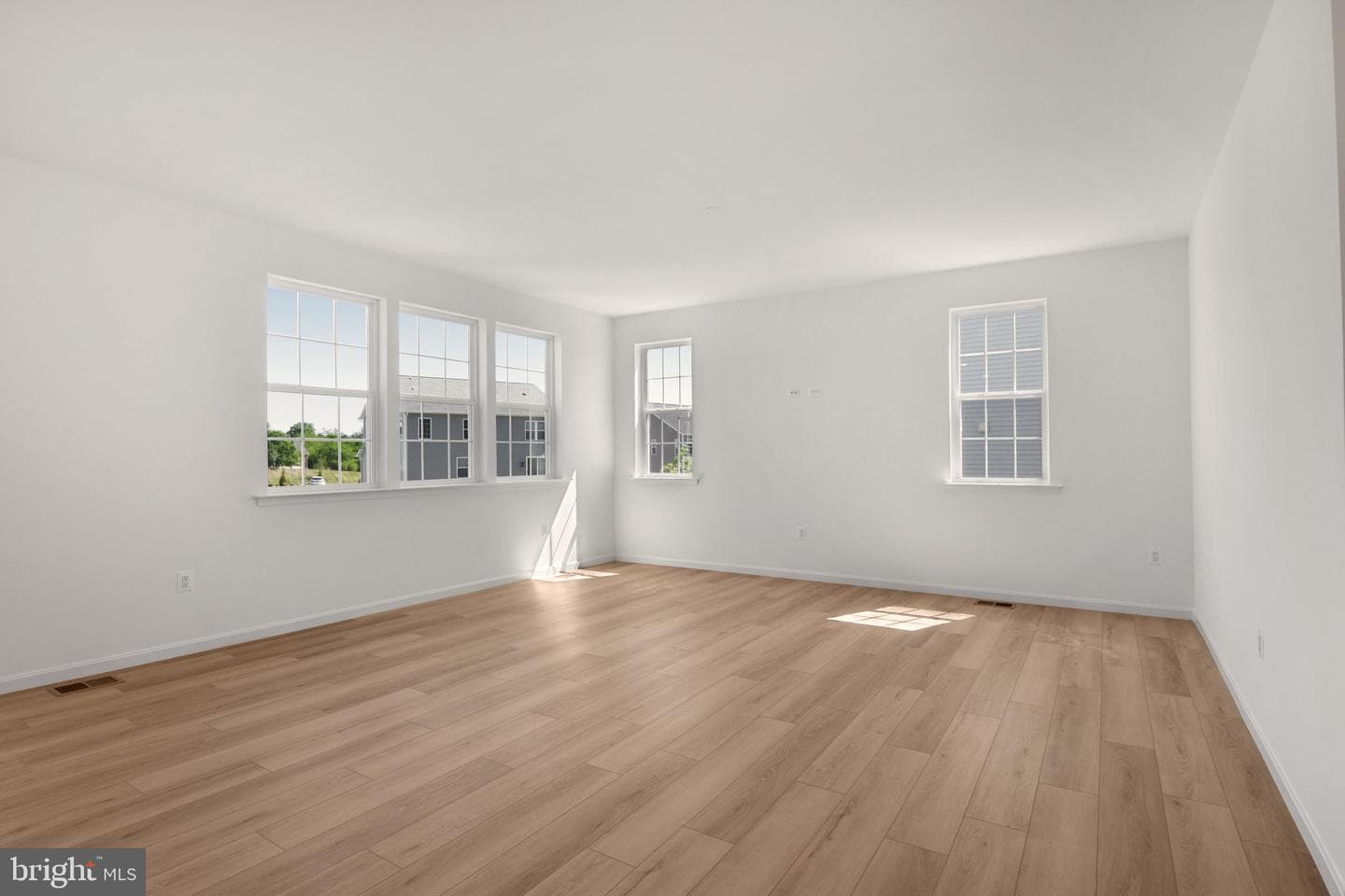 1916 Sunset Lane photo 13