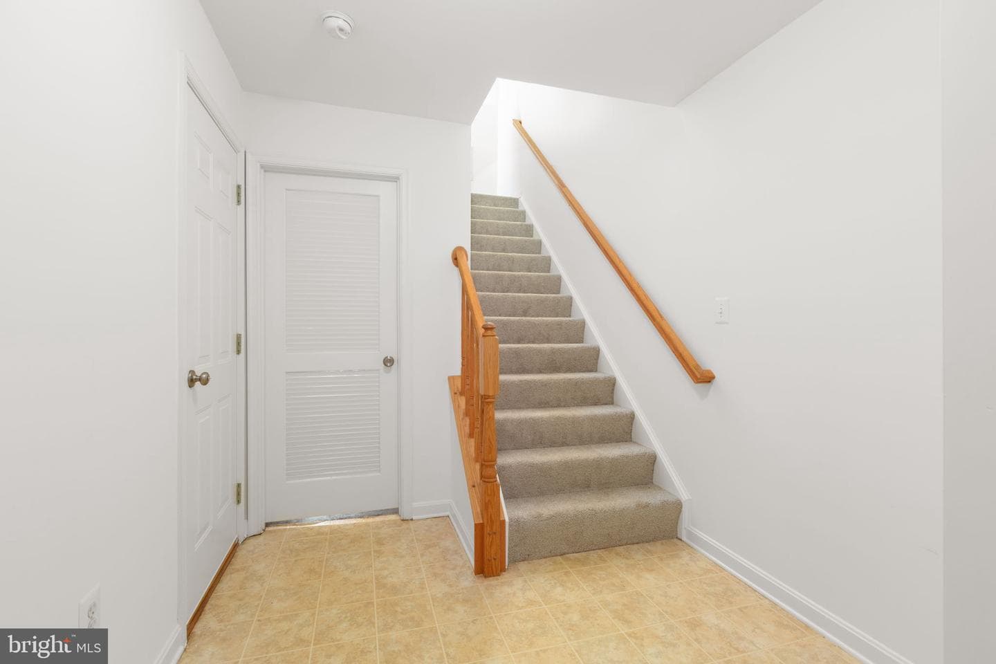 2312 Forsythia Drive photo 5