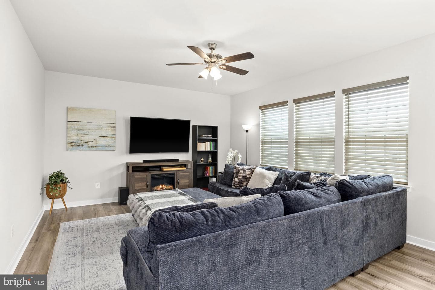 2140 Berwick Dr photo 18