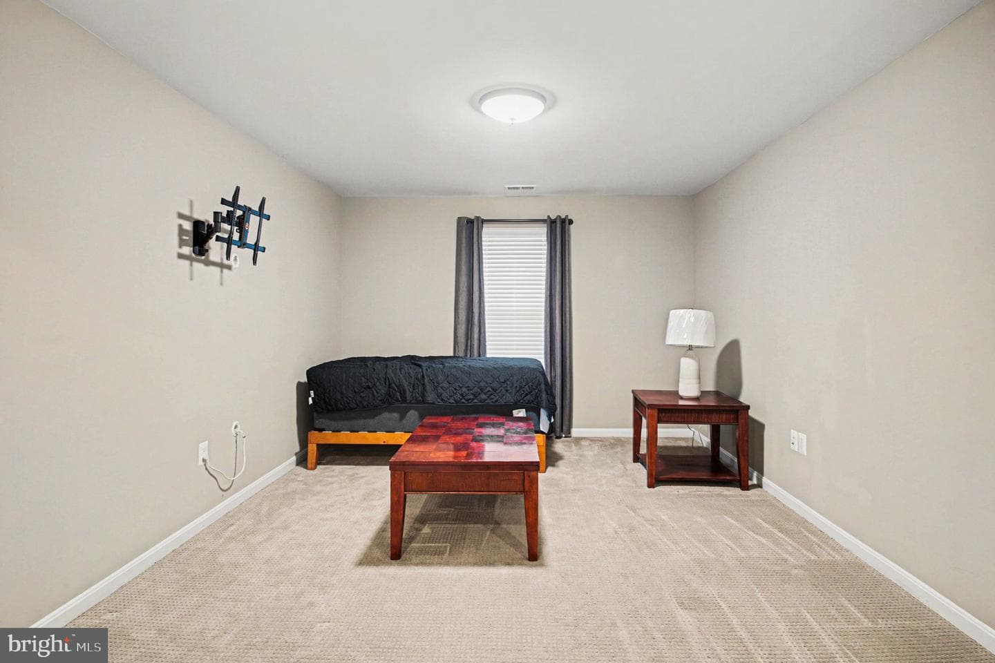 702 Kingsbrook photo 31