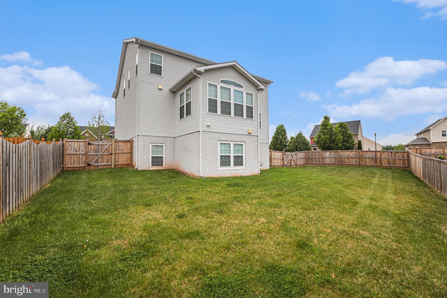 702 Kingsbrook photo 6