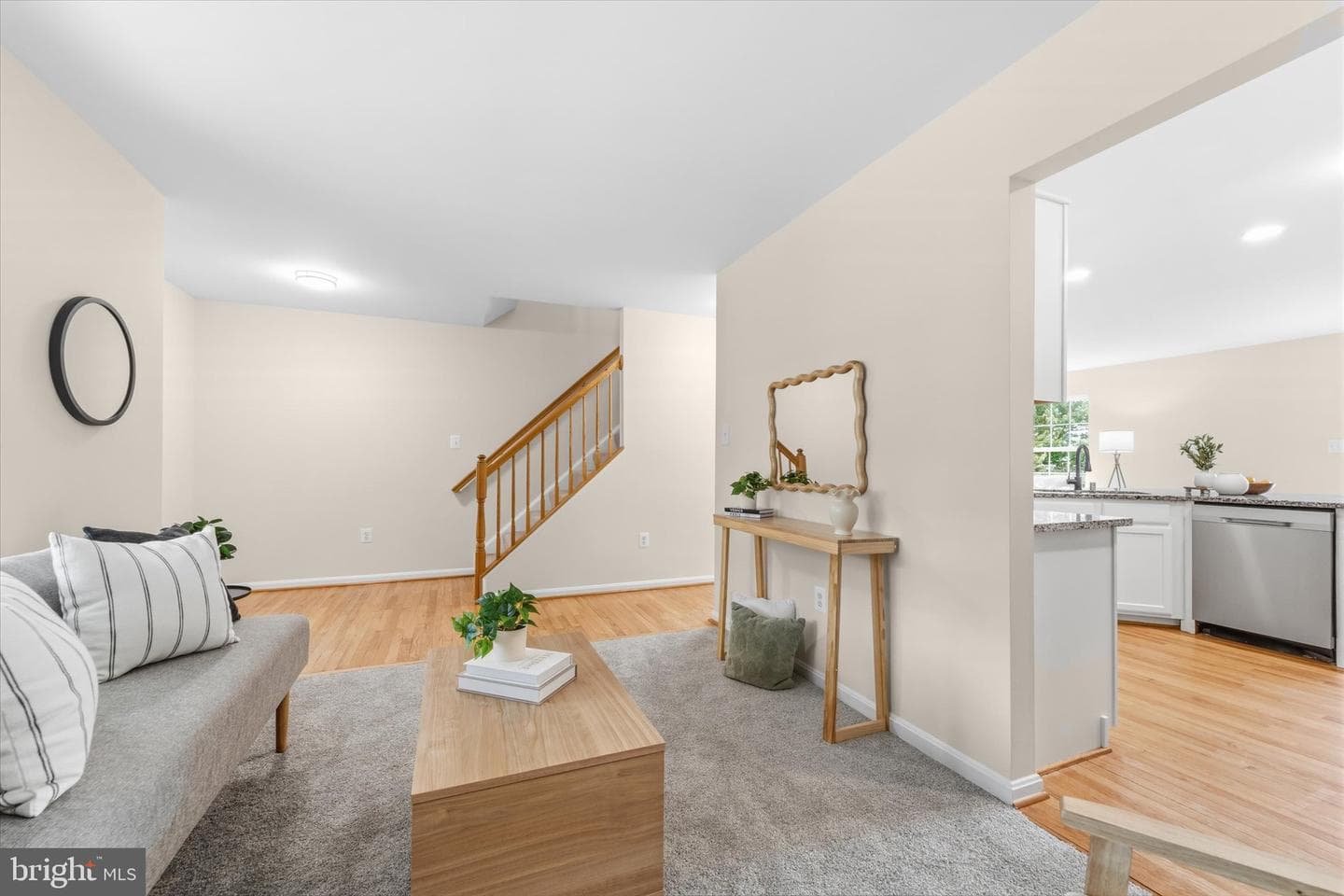 2024 Chestnut Drive photo 3