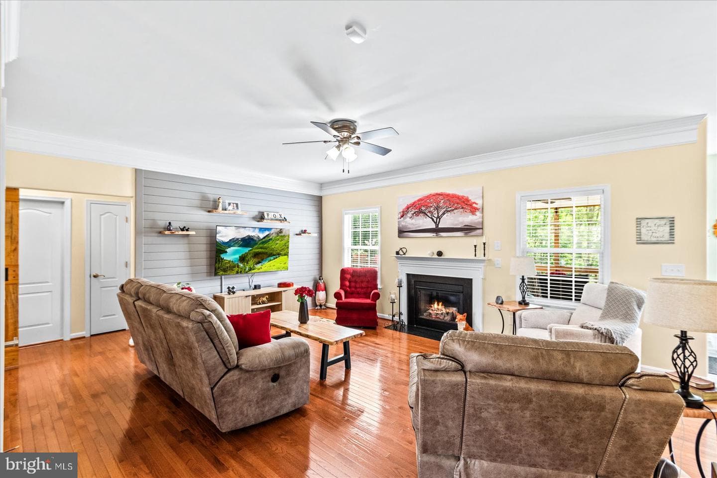 632 Windermere Dr photo 10