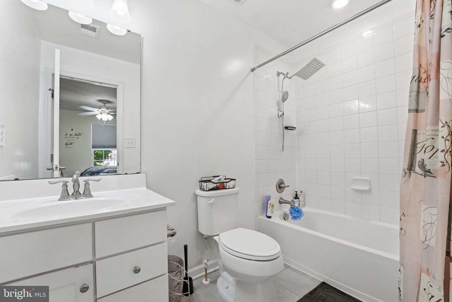 827 Fairwood photo 36
