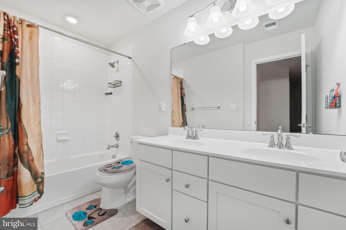 827 Fairwood photo 42