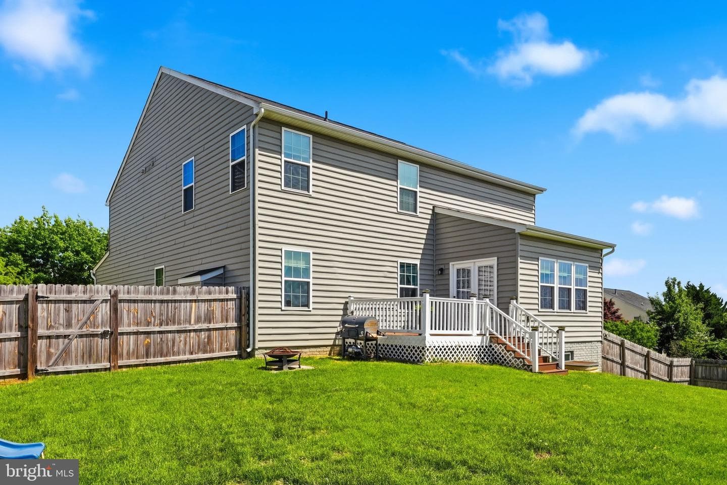 827 Fairwood photo 57