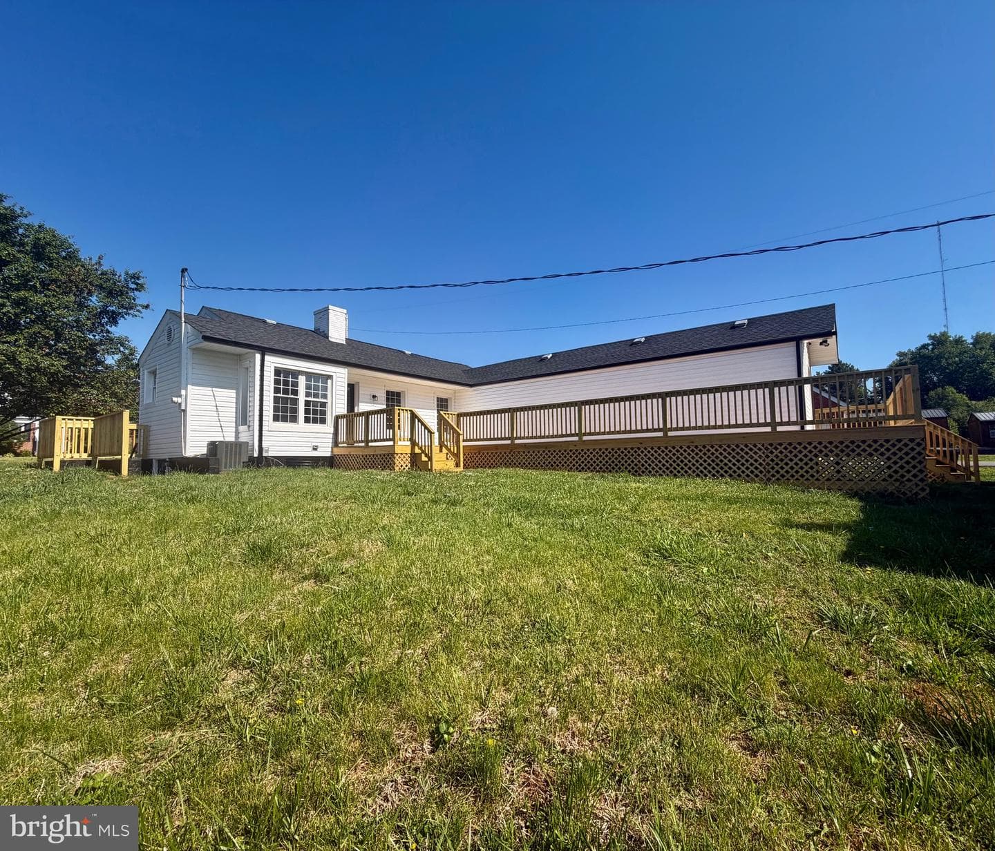 909 Hendrick Street photo 28