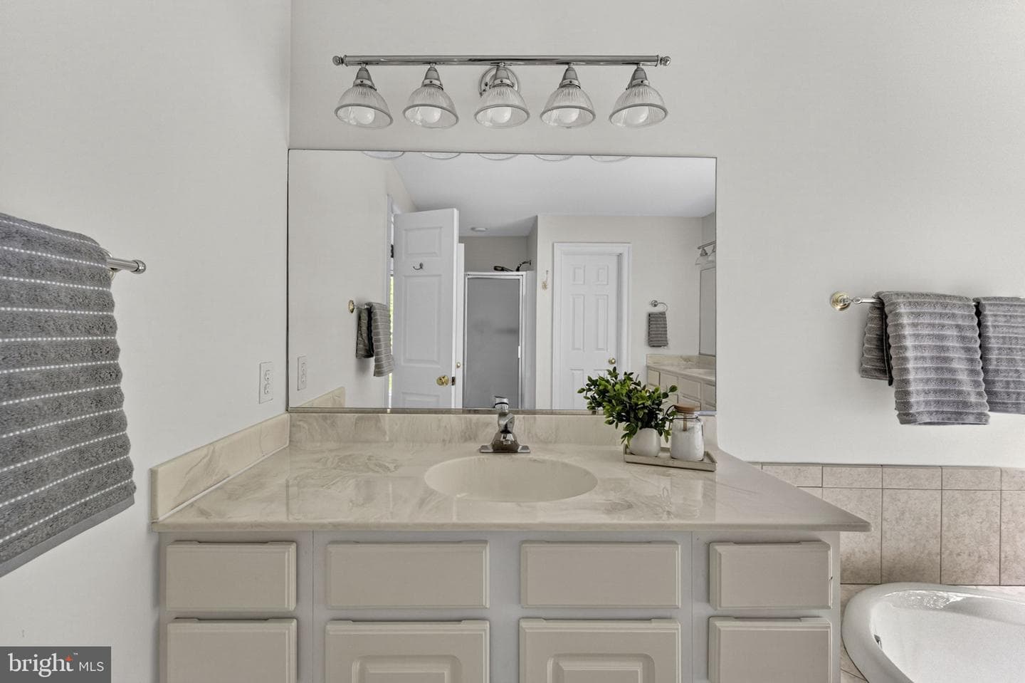 3164 Somerset photo 59