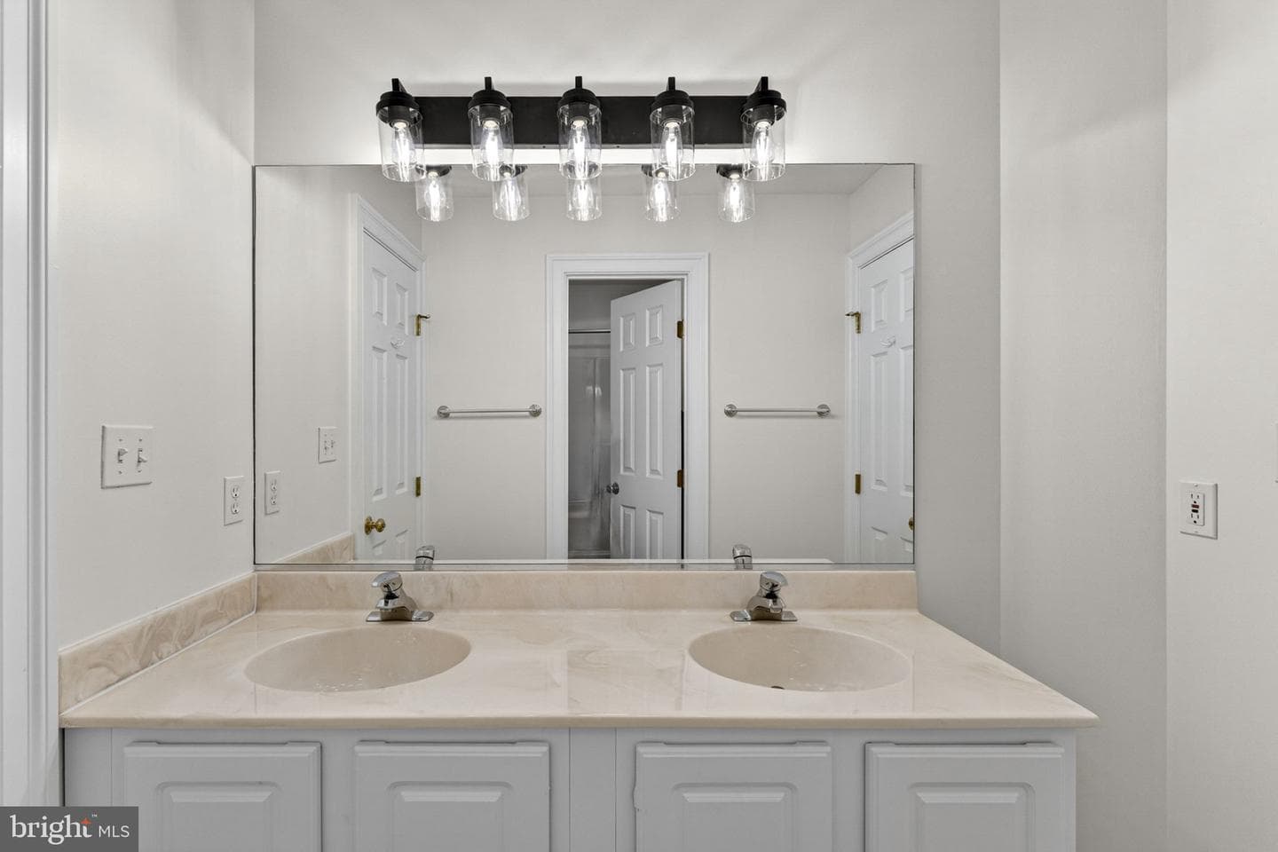 3164 Somerset photo 81