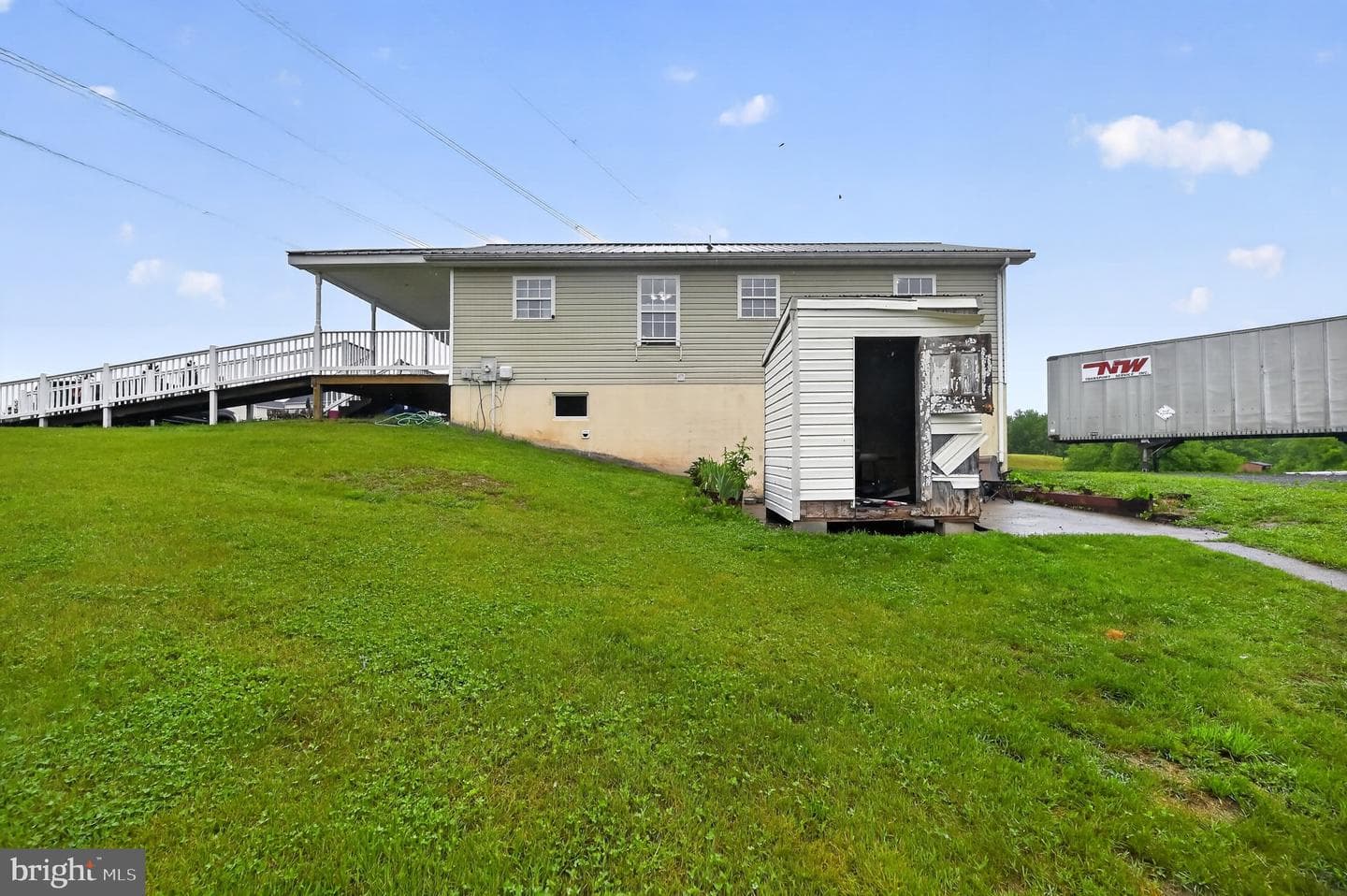 18628 Springs Road photo 4