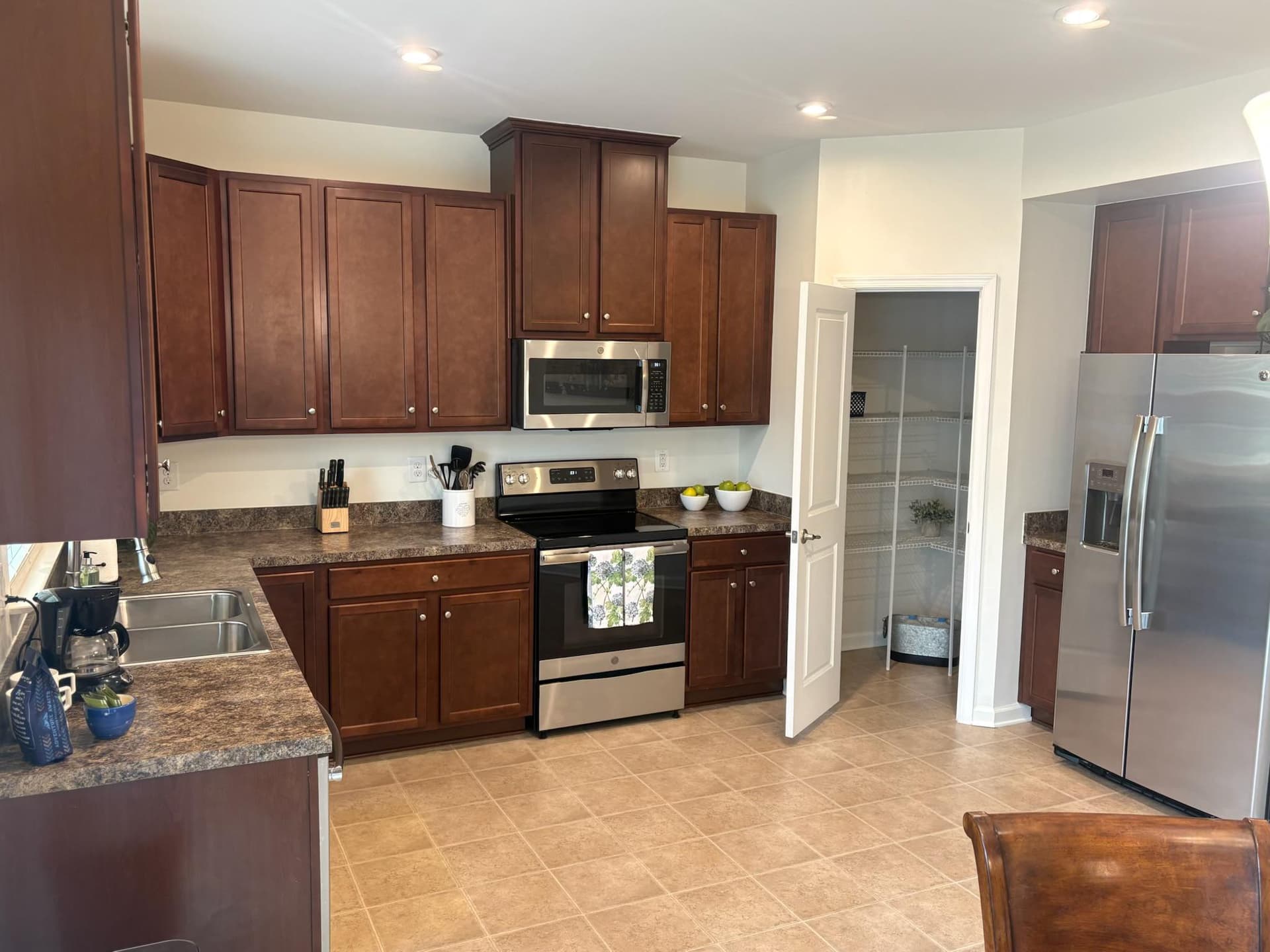 824 Virginia Avenue photo 8