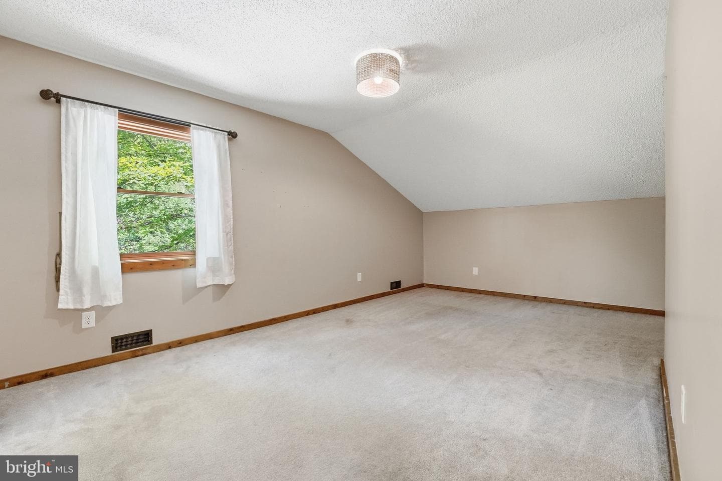 12638 Walnut Lane photo 35