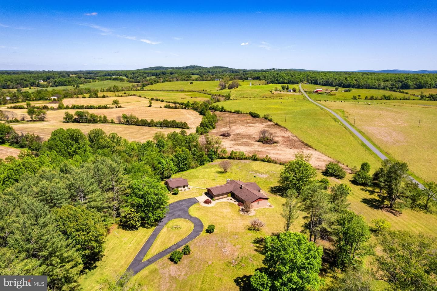 15669 Oakland Road, Reva