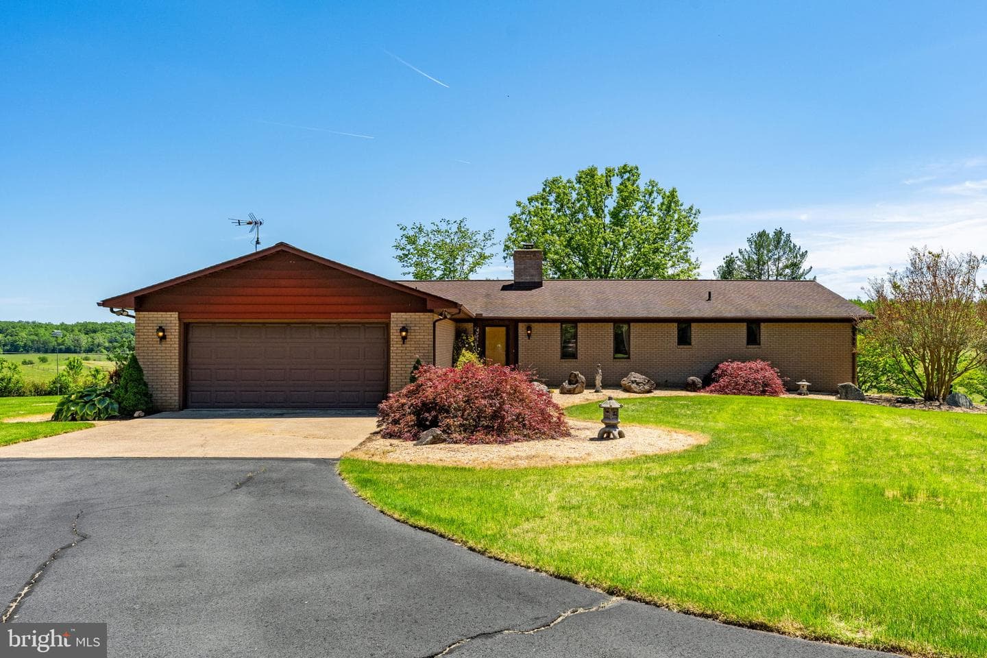 15669 Oakland Road photo 5