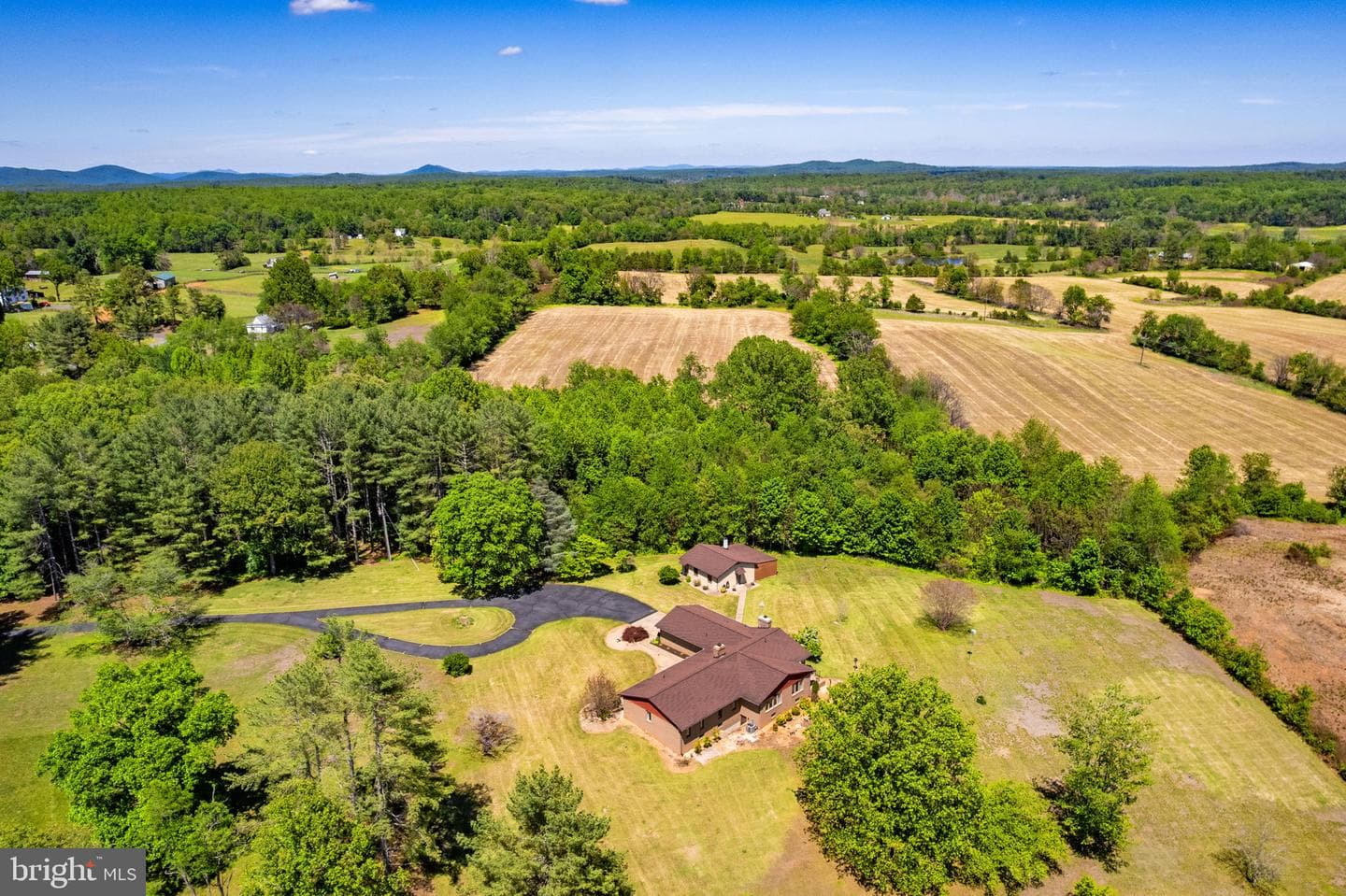 15669 Oakland Road photo 79