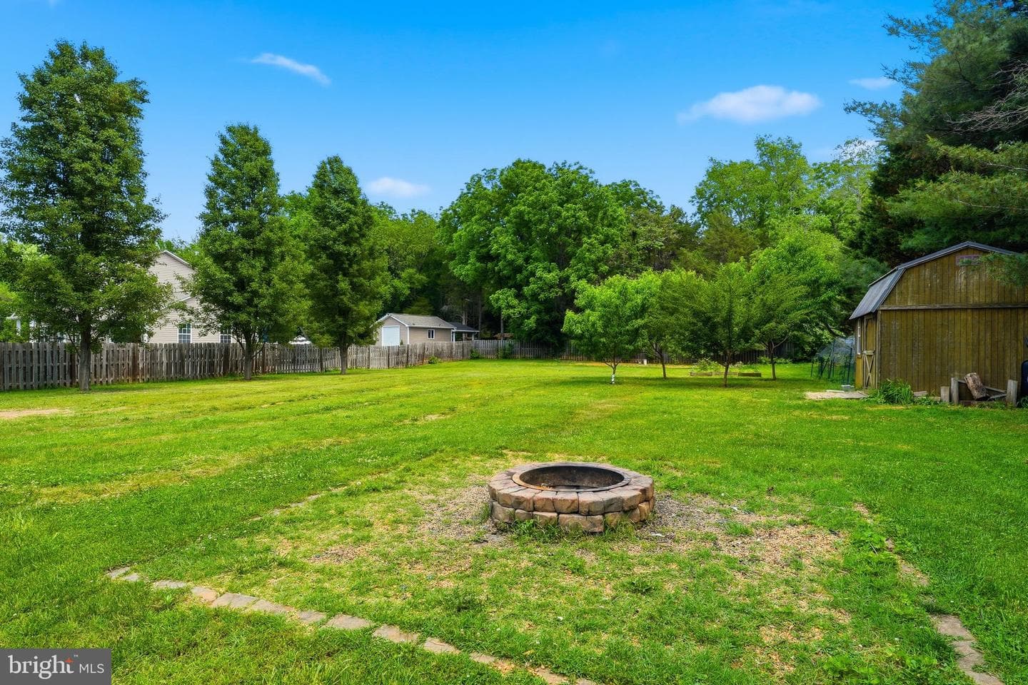 18479 Colonial Drive photo 46
