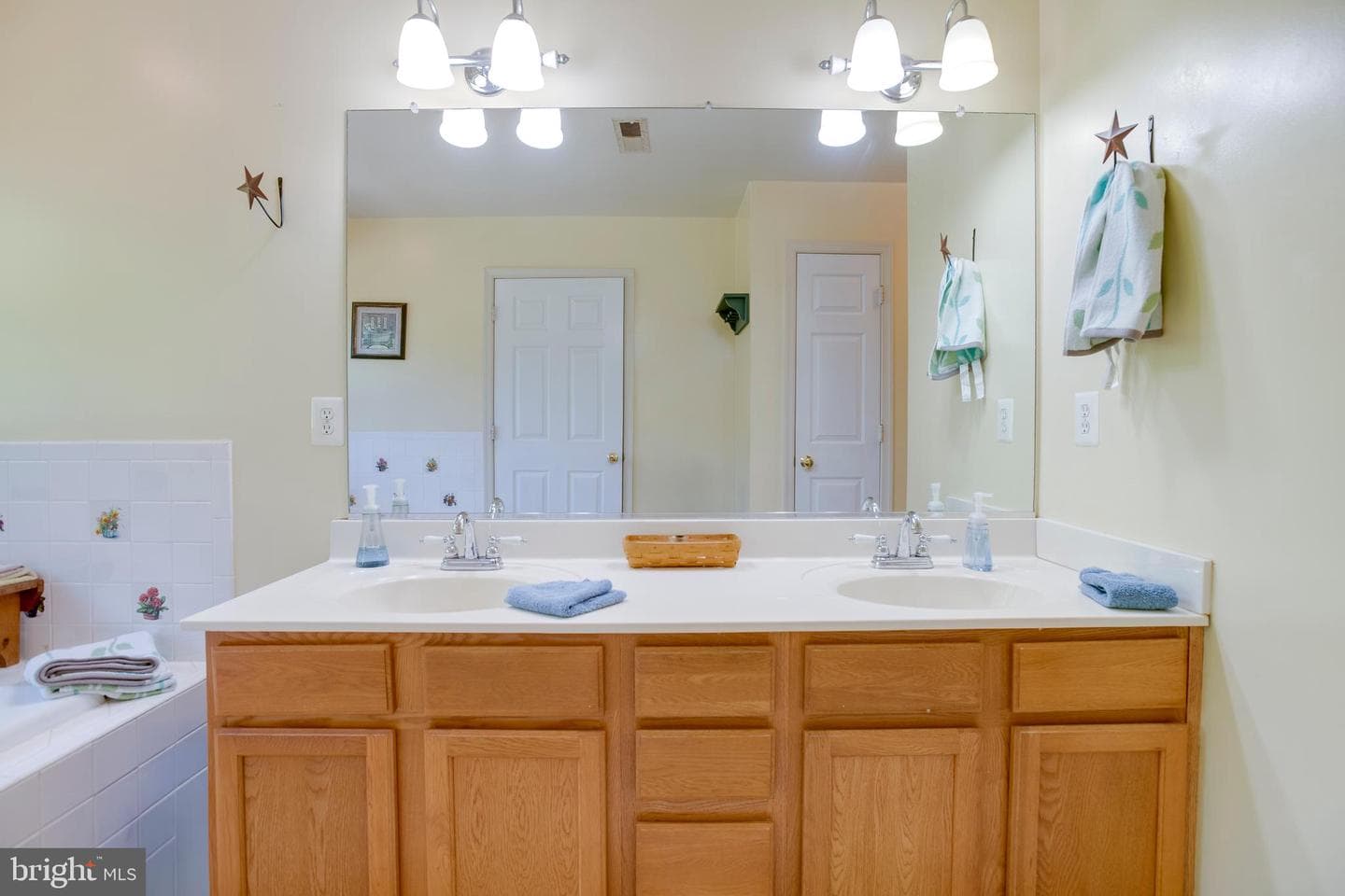 14100 Chesterfield Lane photo 31