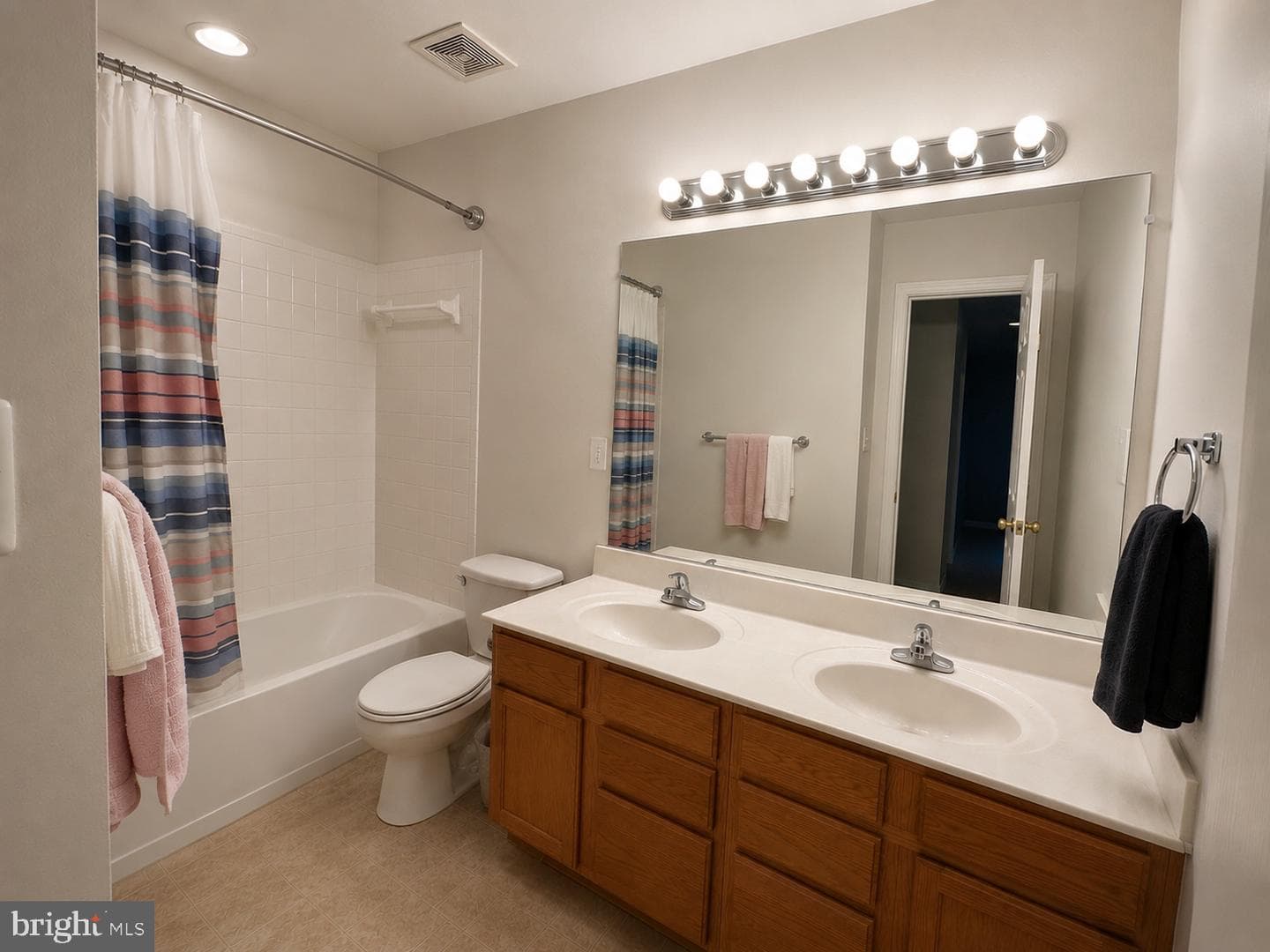 627 Holly Crest Drive photo 28