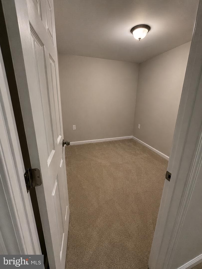 627 Holly Crest Drive photo 38