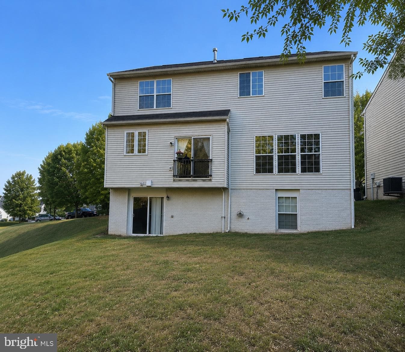 627 Holly Crest Drive photo 57