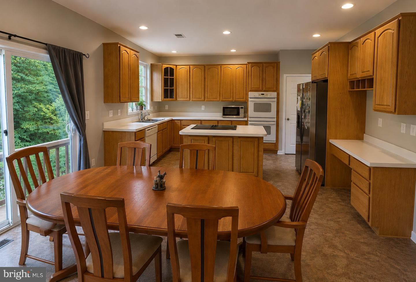 627 Holly Crest Drive photo 7