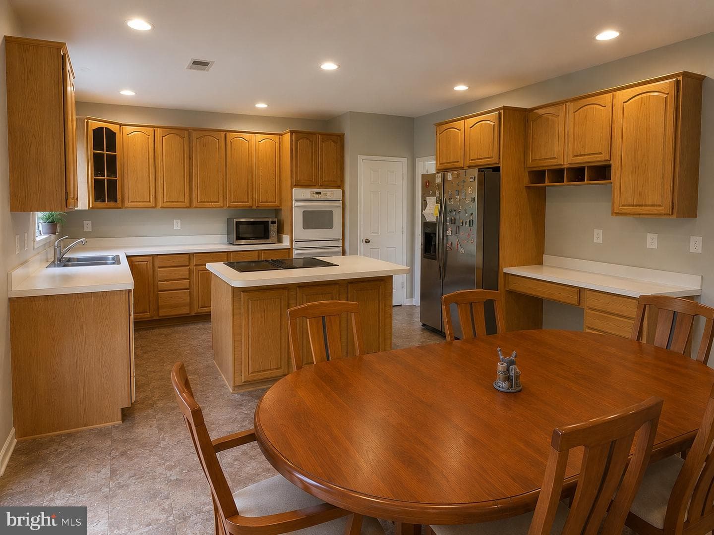 627 Holly Crest Drive photo 8