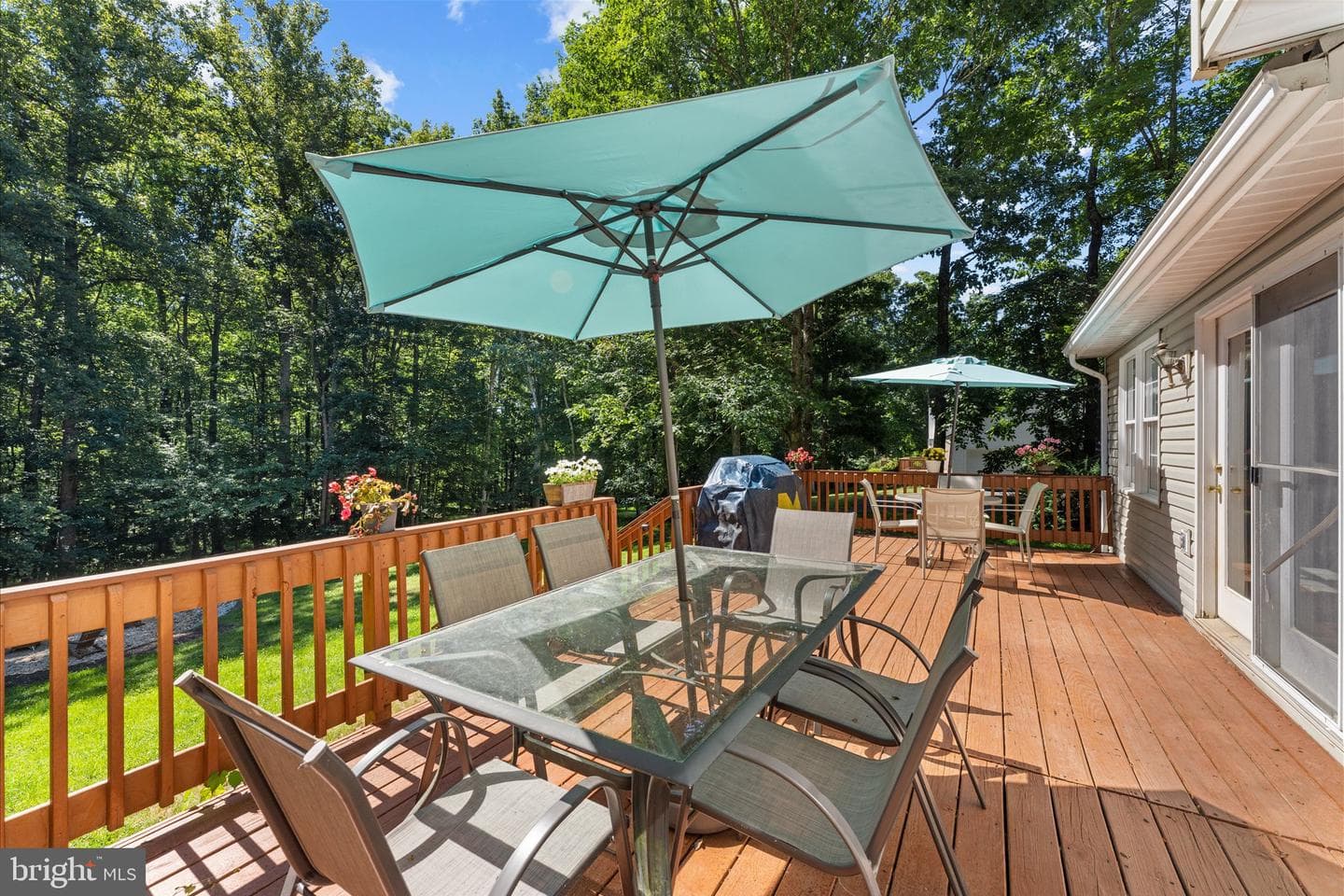 2319 Wildwood Circle photo 4
