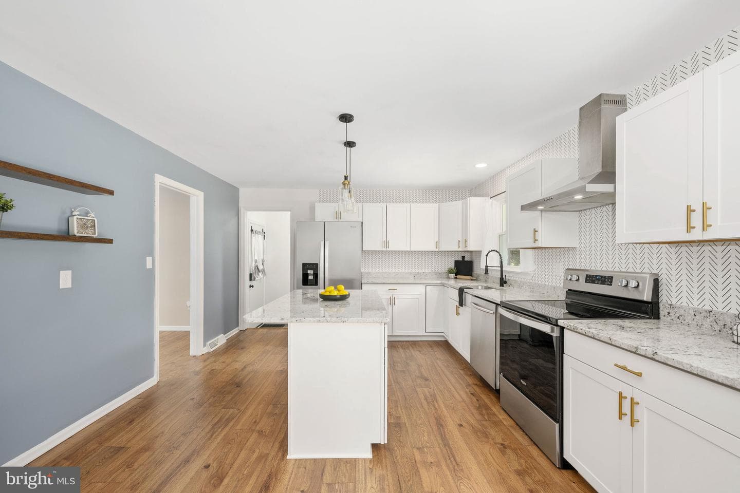 18493 Colonial Drive photo 21