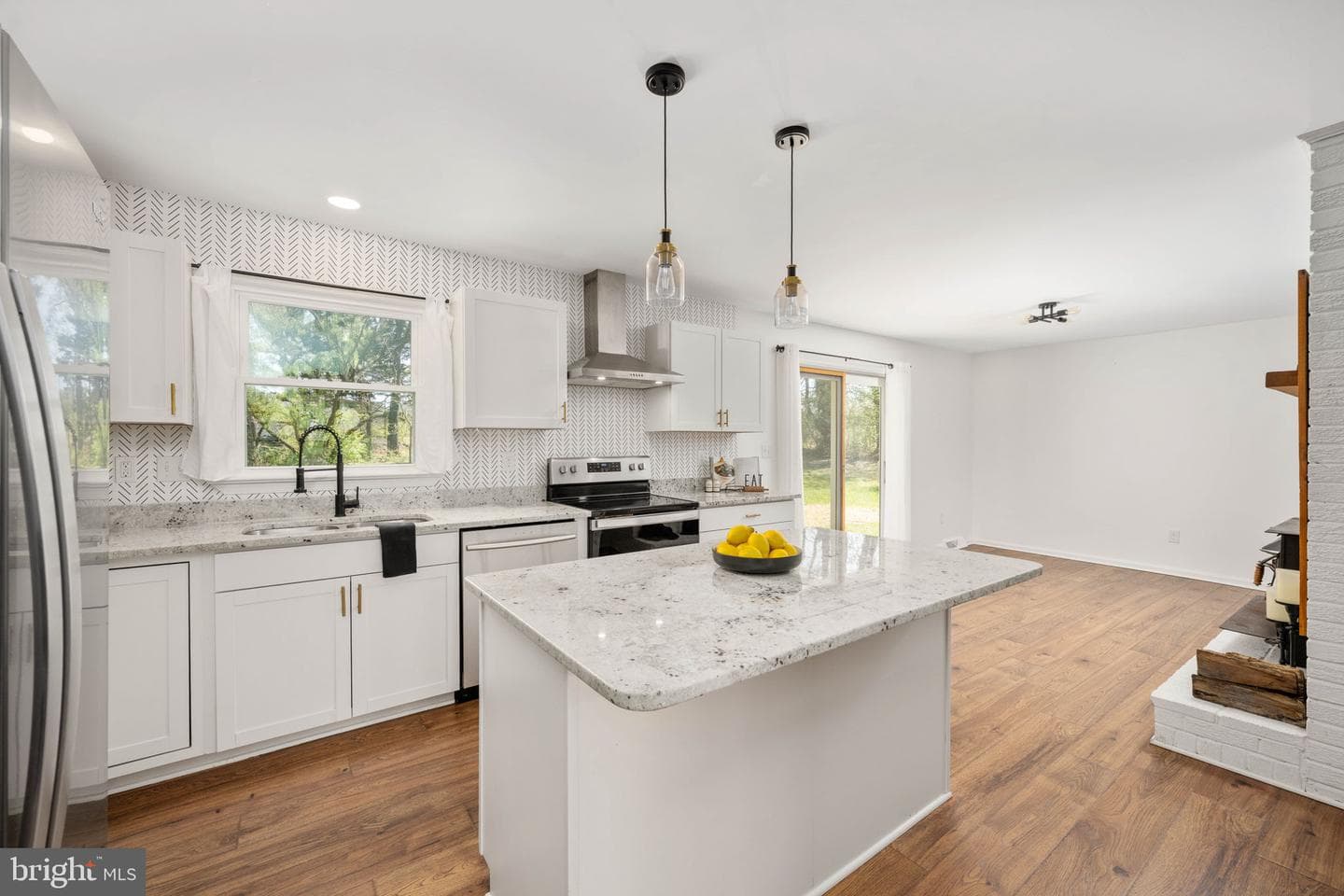 18493 Colonial Drive photo 23
