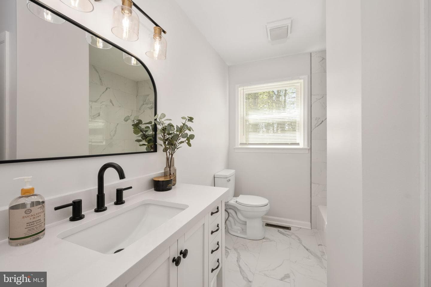 18493 Colonial Drive photo 29