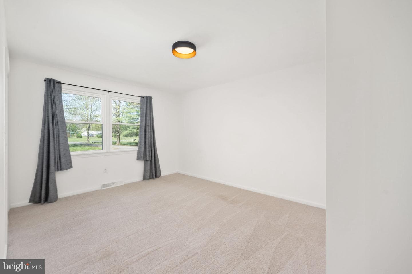 18493 Colonial Drive photo 33