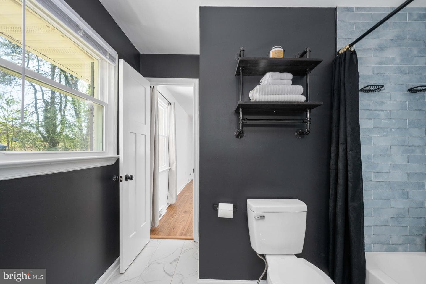 18493 Colonial Drive photo 41