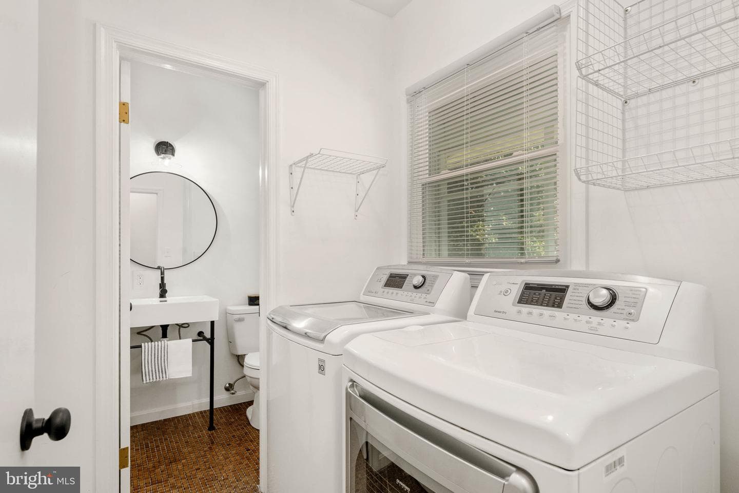 18493 Colonial Drive photo 42