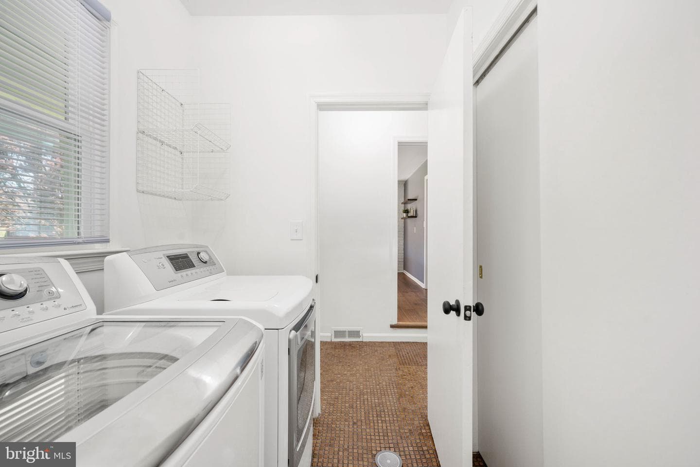 18493 Colonial Drive photo 46
