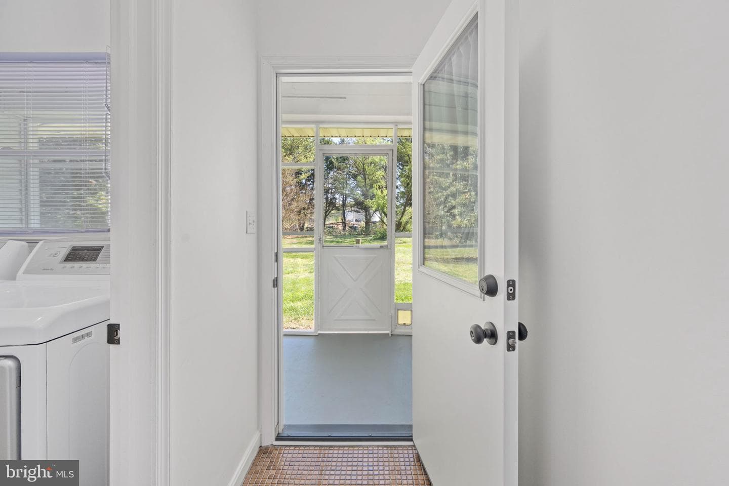 18493 Colonial Drive photo 47