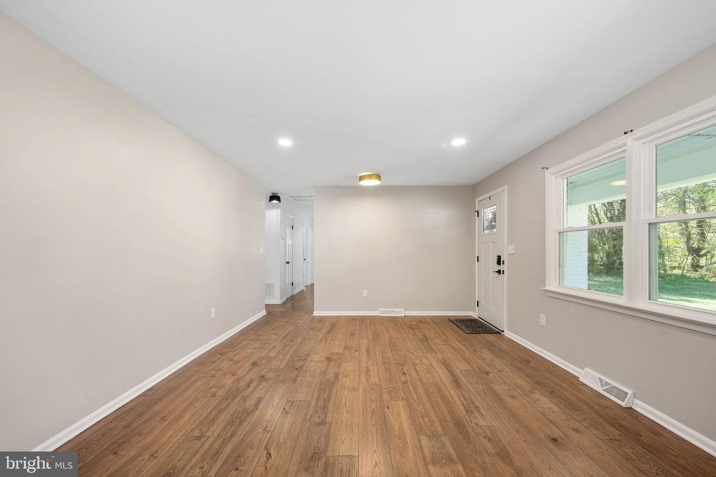 18493 Colonial Drive photo 9