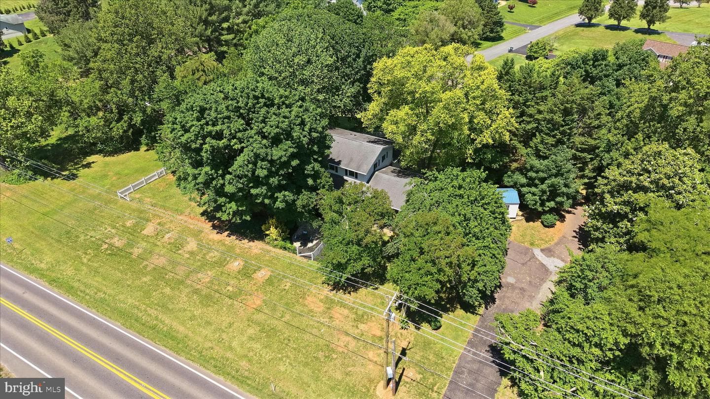 12281 James Madison Highway photo 57