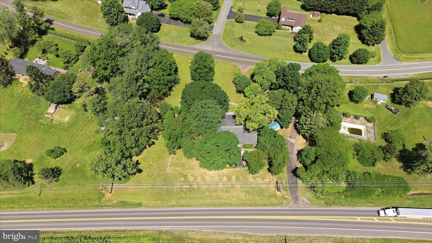 12281 James Madison Highway photo 61
