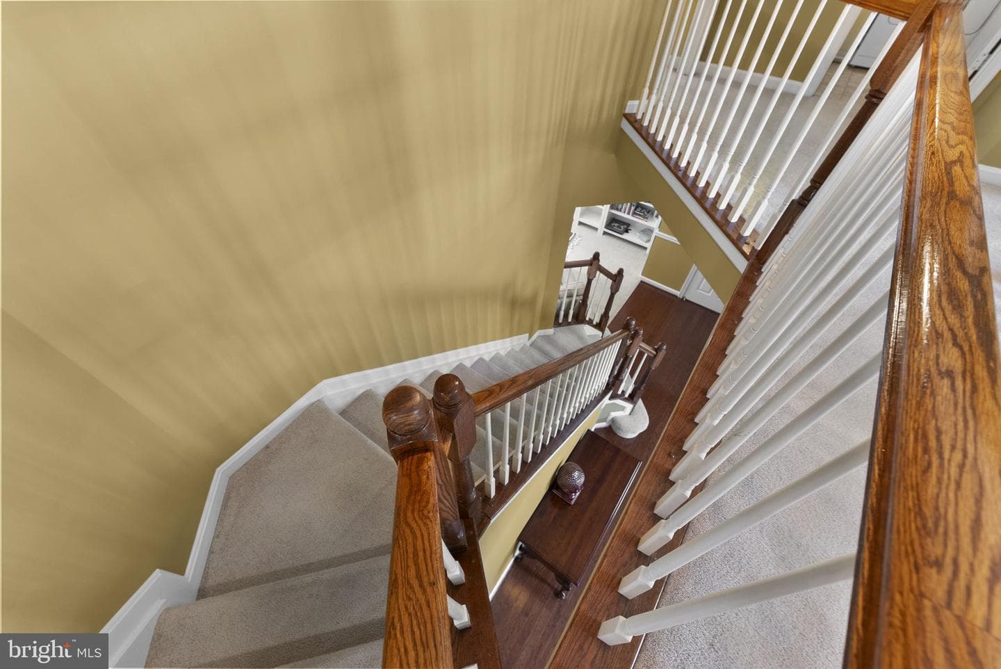 104 King Edward Court photo 43